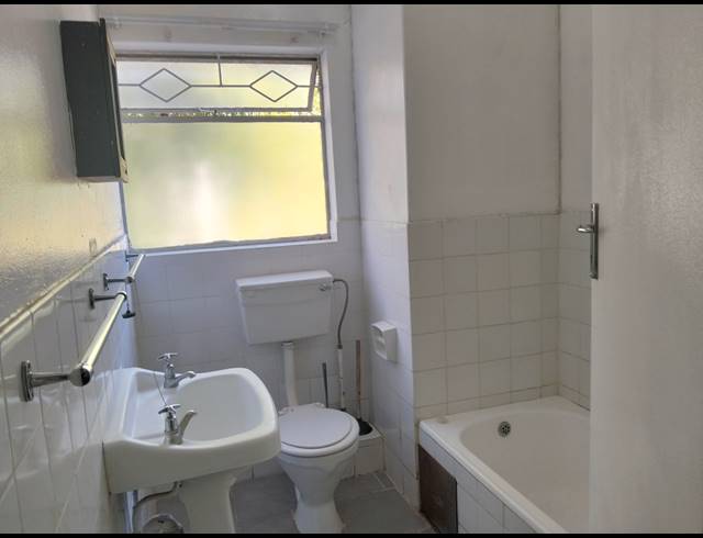 1 BEDROOM APARTMENT RENTED IN WINDSOR EAST